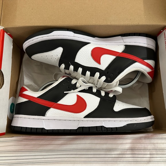 Nike Dunk Low Retro - Picture 2 of 5